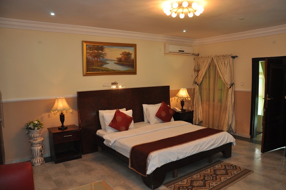 Green Valley Hotels and Garden photo 2